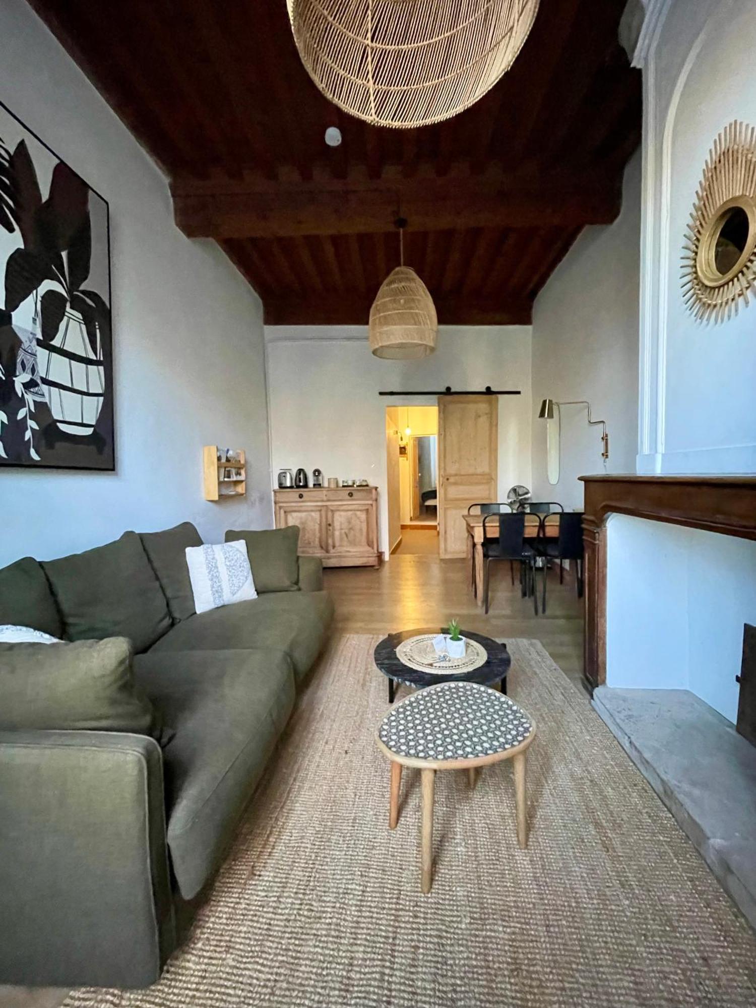 La Boheme Place Aux Herbes Uzès Kültér fotó